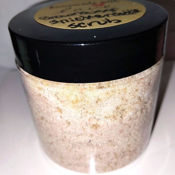 Hand crafted natural Brown Sugar Snicker doddle Emulsified sugar scrub - Picture 6 of 11